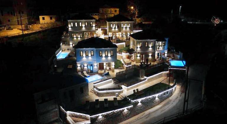 145 m&sup2; Villa