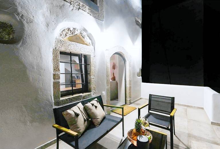 Holiday apartment with patio & BBQ — photo 5