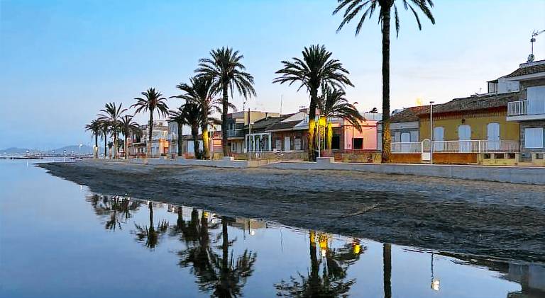 Holiday apartment with 2 rooms for 5 persons — photo 3