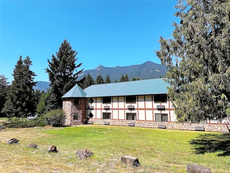 Lodge  Packwood
