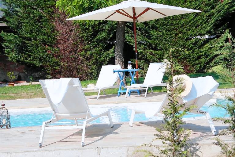 Pension Corneliano d'Alba