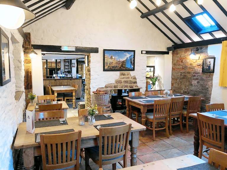 The White Hart — photo 4