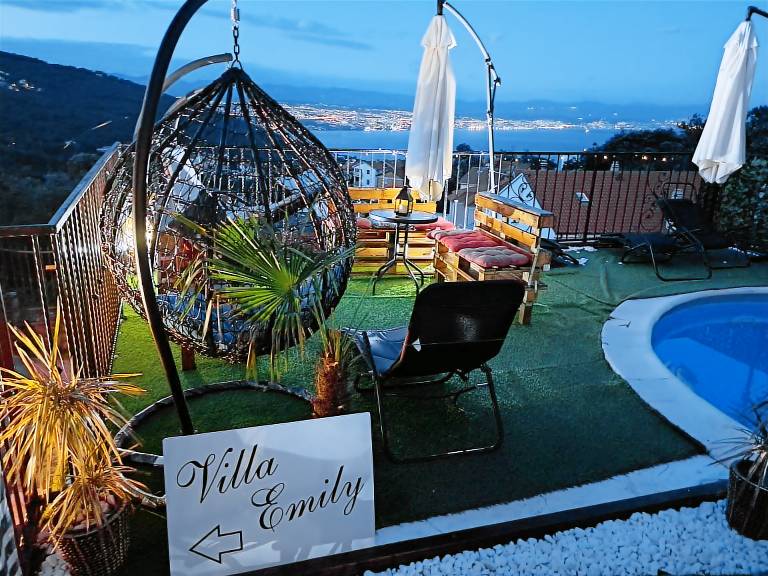 Spacious Luxury Apartment with Amazing Sea View and Private Pool and Boat in Opatija