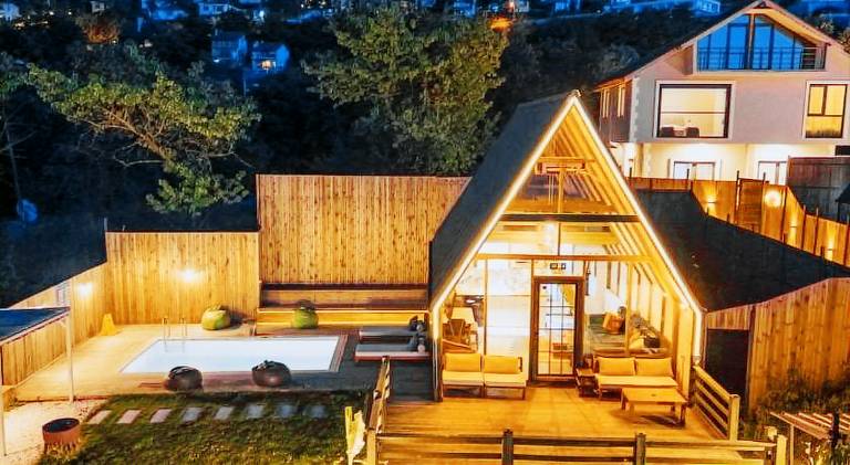 Chalet with pool, terrace & yard — photo 4
