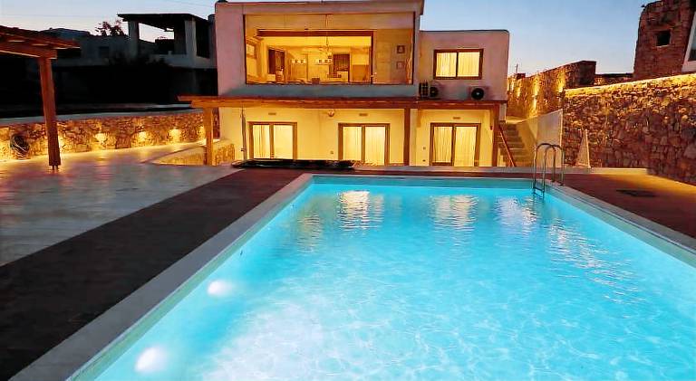 Luxury Villa Frankie Mykonos private pool&jacuzzi in Mykonos