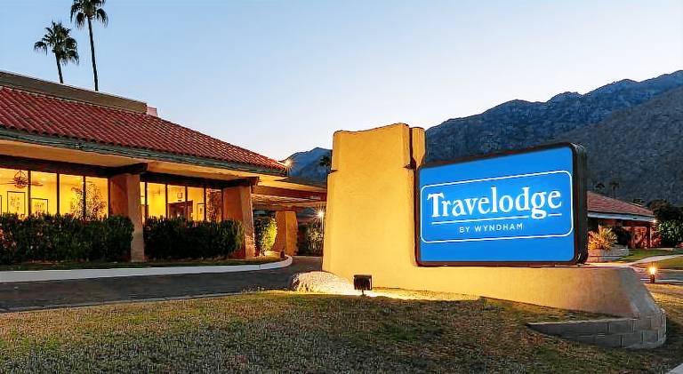 Travelodge by Wyndham Palm Springs — photo 5