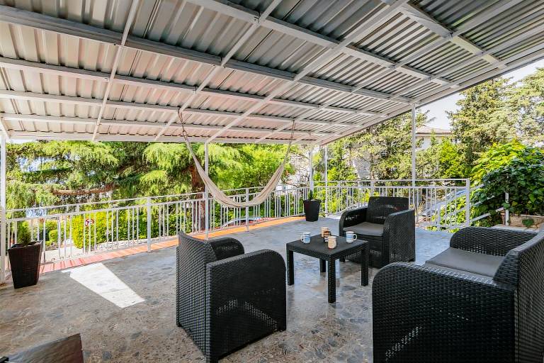 Rental apartment with terrace & barbeque | Pets allowed — photo 3