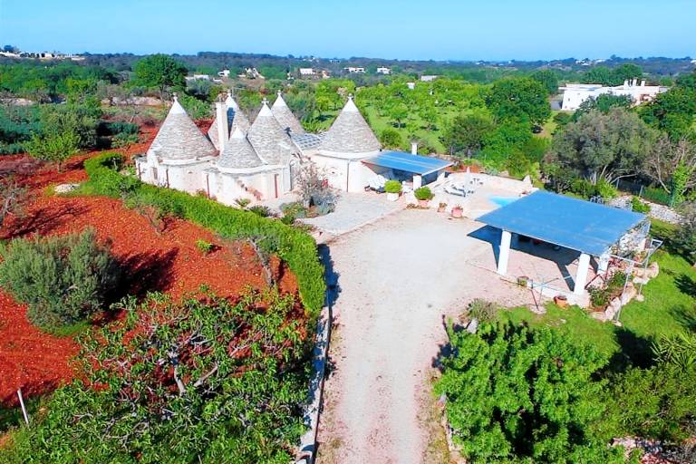 Fully equipped vacation home with private pool, yard & barbecue | Pets allowed — photo 4