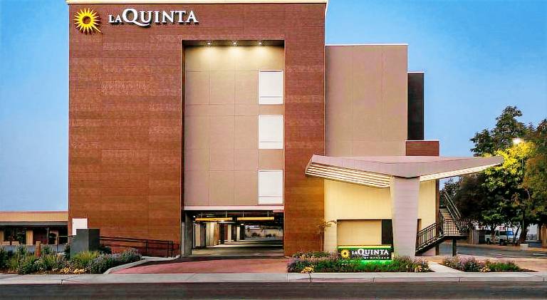 La Quinta Inn & Suites by Wyndham Clovis CA in Clovis, CA