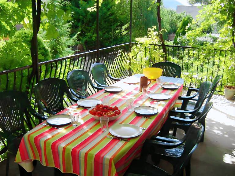 House with yard, grill & terrace | Mountain view — photo 4
