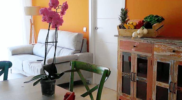 Holiday apartment with 3 rooms for 6 persons in El Vendrell