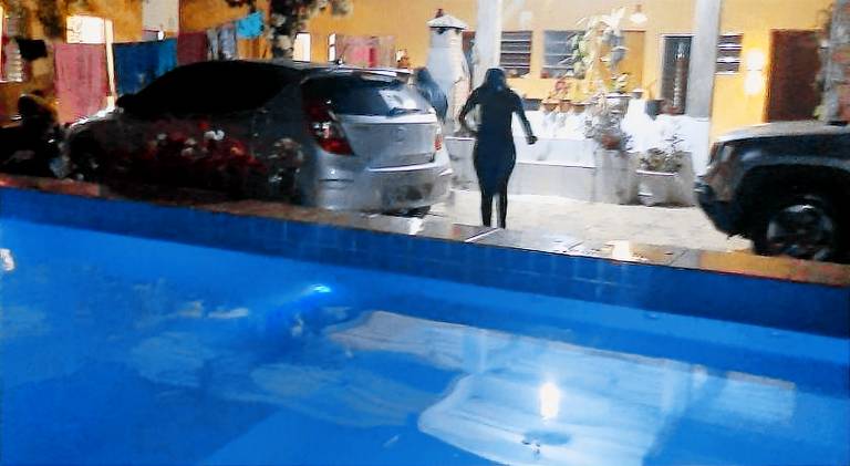 Linda Pousada pra Final de Ano com Piscina a 5 Minutos da Praia in Peruíbe