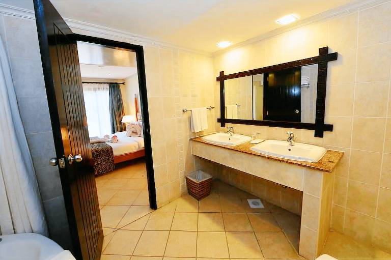 Resort Diani Beach