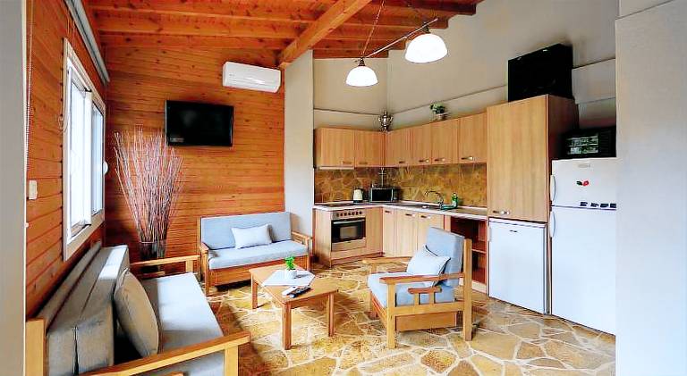 Wooden House — photo 3