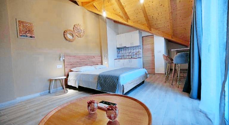 Lovely apartment with patio & garden | Perfect for remote work | Pets allowed in Kefalonia