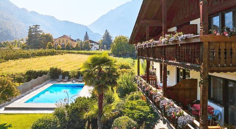Holiday apartment with pool, terrace & garden in Marlengo