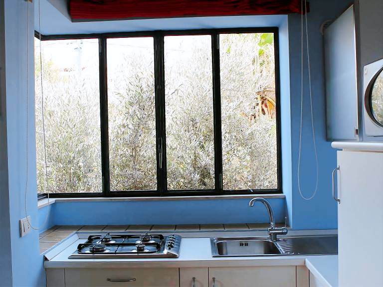 Rental apartment with patio — photo 5