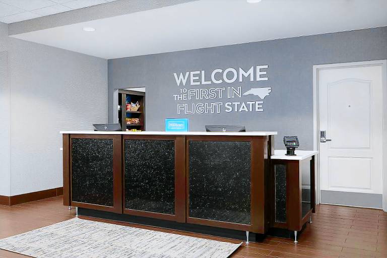 Hampton Inn & Suites Durham/North I-85 — photo 4