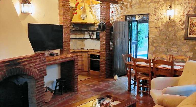 Chalet with pool | Pet-friendly — photo 2