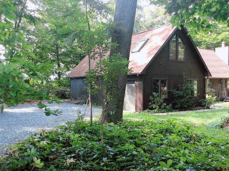 Lodge Burt