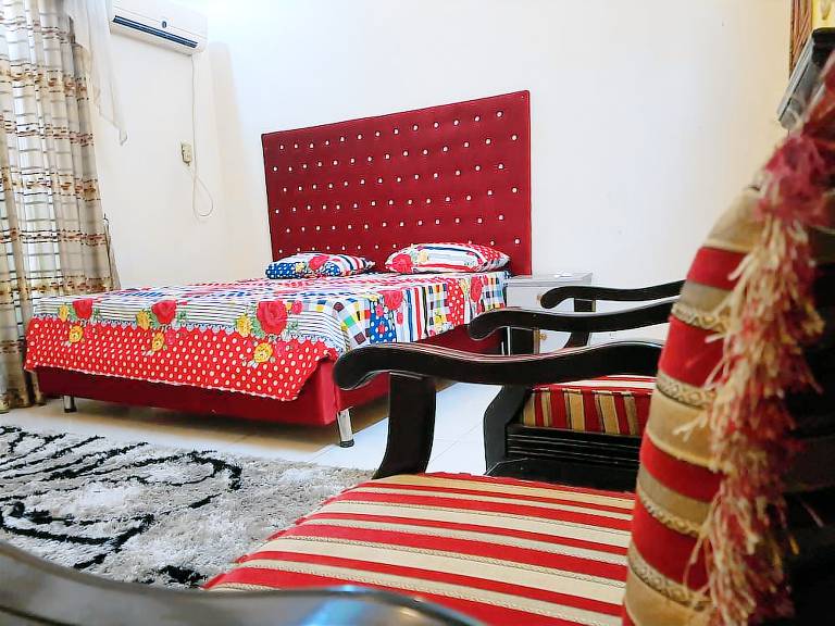 Accommodation Mohalla Qadirabad