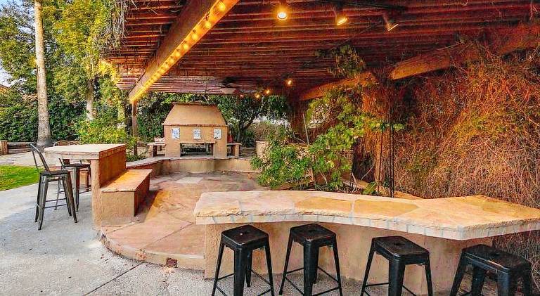 Vacation home with pool & jacuzzi | Pets allowed — photo 4