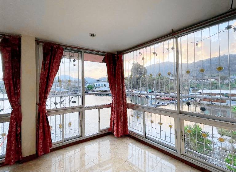 House  Mu Ban Suan Thai