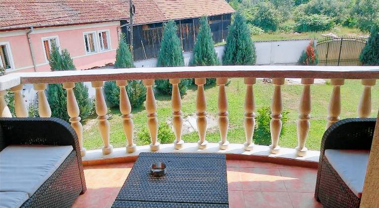 Serena House — photo 5