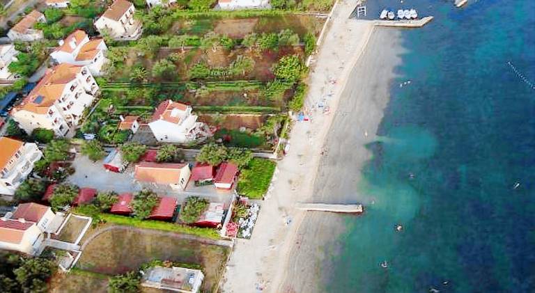 Apartment with grill, patio & garden | Next to the beach | Pet-friendly in Biograd na Moru
