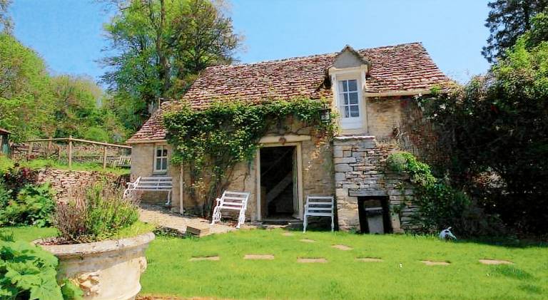 House Bibury
