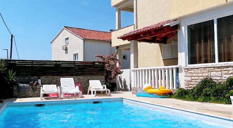 Beautiful rental apartment with pool | Pets are welcome — photo 3