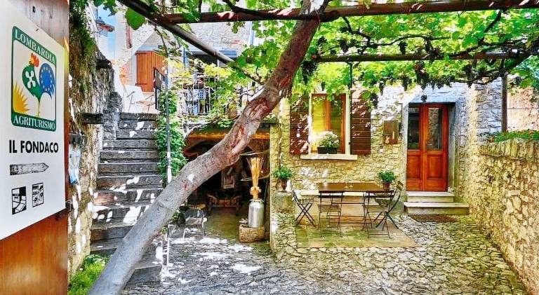 Apartment with 2 rooms for 5 persons in Tignale