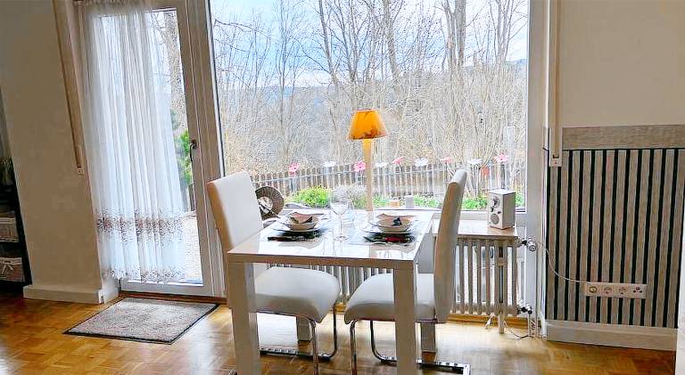 Apartment with patio | Pets are welcome — photo 2