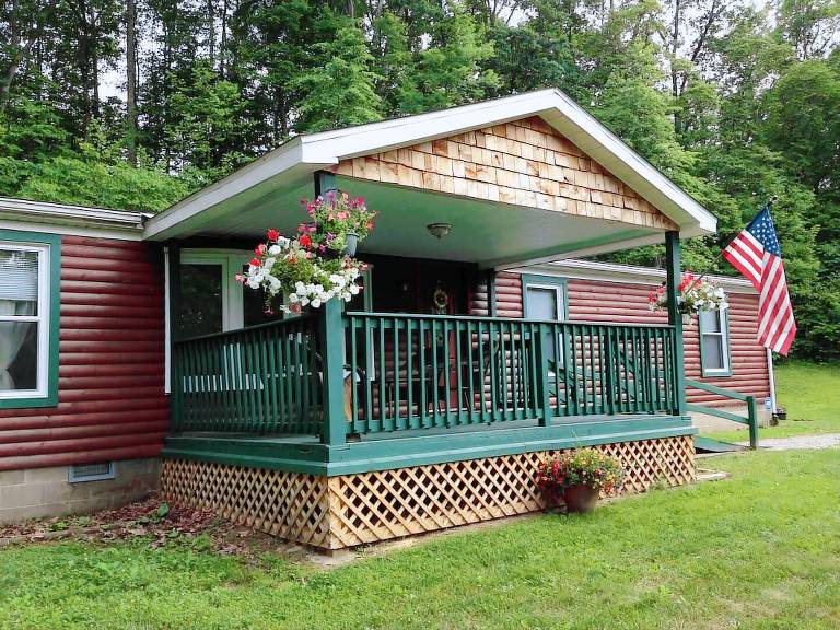 Lodge  Nelsonville