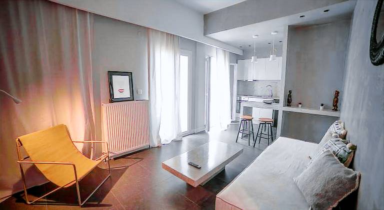 Rental apartment with terrace | Next to Hagia Sophia | Suitable for remote work | Pet-friendly in Thessaloniki