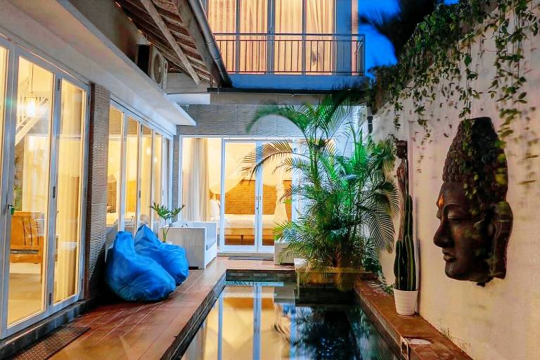 Villa with terrace, garden & pool in Canggu