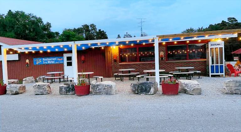Huron Sands Motel and Restaurant