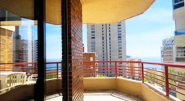 Holiday apartment with pool & patio — photo 5