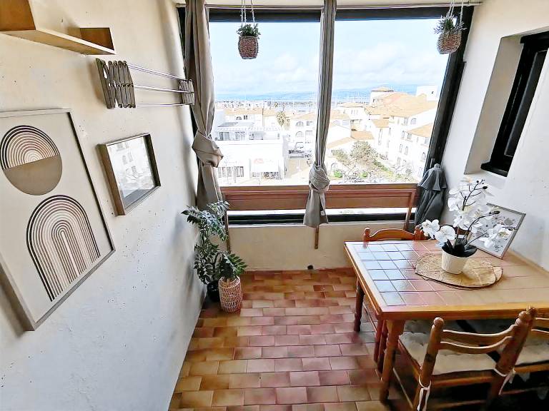 Studio with 1 room for 4 persons — photo 2