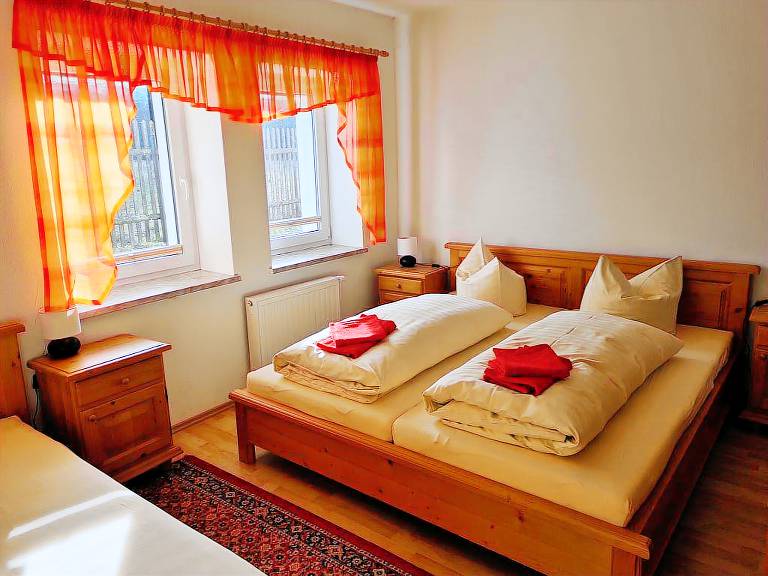 Dreibettzimmer Bettenhaus Dusche WC online