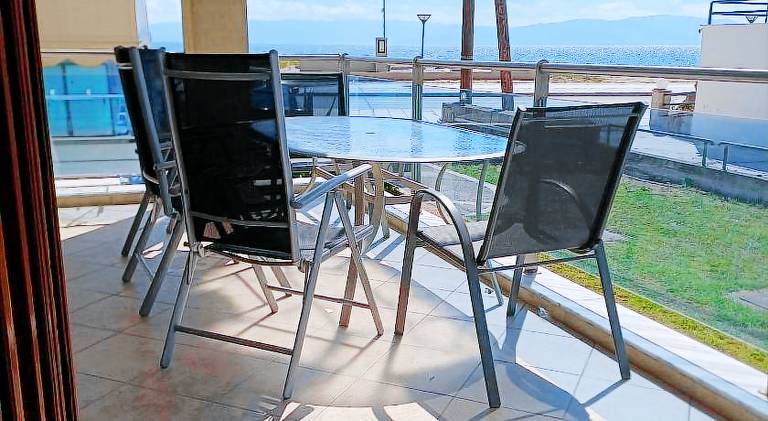 Paralia Ofriniou Sea view apartment in Kavala