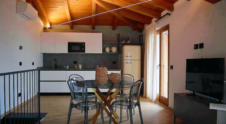 Serviced apartment with garden, terrace & jacuzzi | Pet-friendly — photo 4