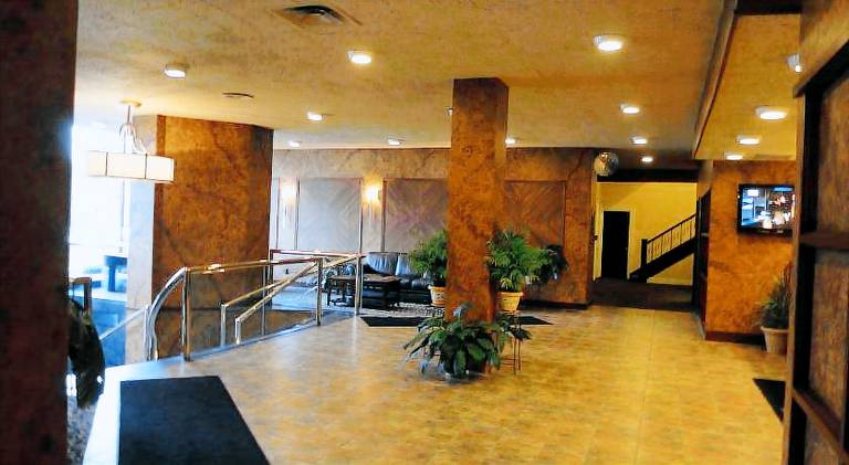 Lenox Hotel and Suites — photo 4