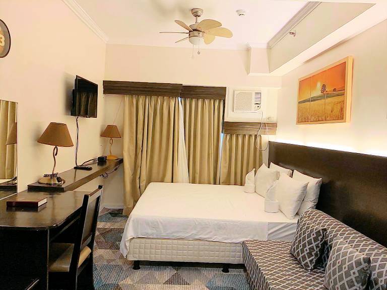 Rental apartment with pool in Tagaytay