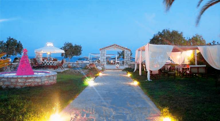 Lovely serviced apartment with patio & garden | Close to the beach | Dogs allowed — photo 4