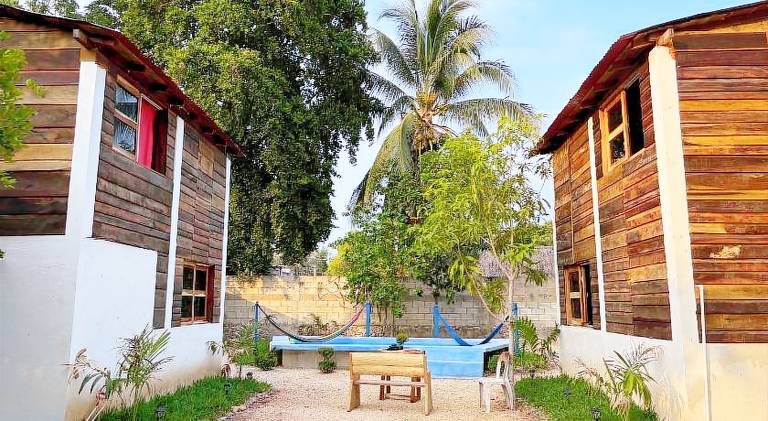 Chalet with pool — photo 3