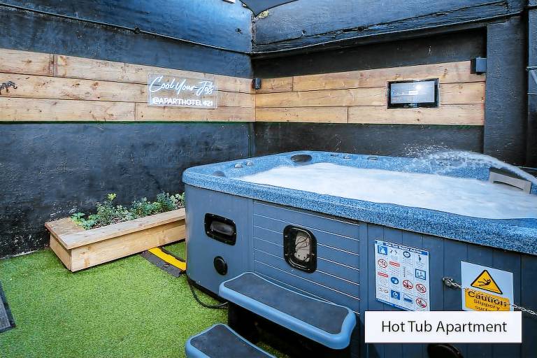 Holiday & Lettings in Blackpool Pleasure Beach from £25