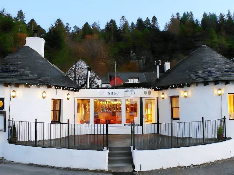 The Pierhouse Hotel in Appin