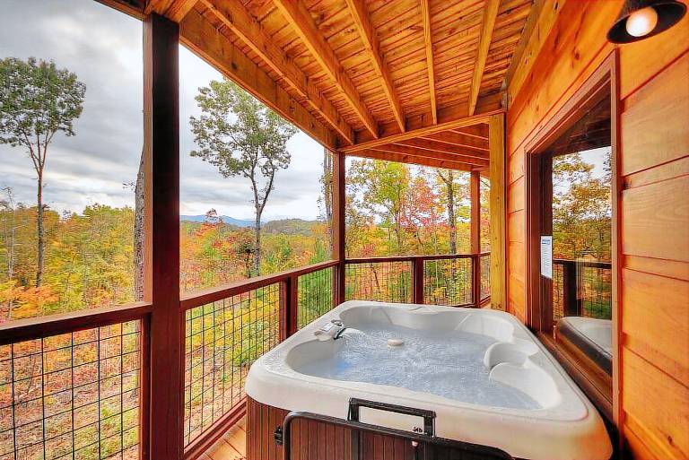 Wakin on a Pretty Day: Luxurious pet-friendly retreat with stunning mountain views, hot tub, outdoor fireplace, pool table, WiFi, and downtown convenience — photo 3