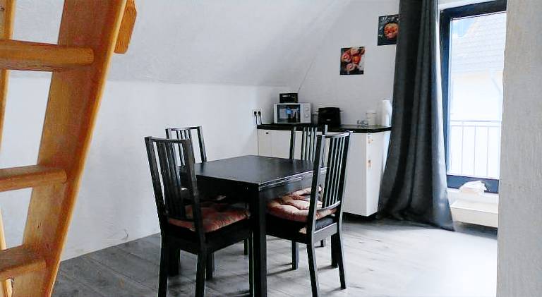 Apartment with patio — photo 2